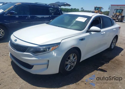 2016 Kia Optima Lx z USA, uszkodzony, nr VIN KNAGT4L37G5103462